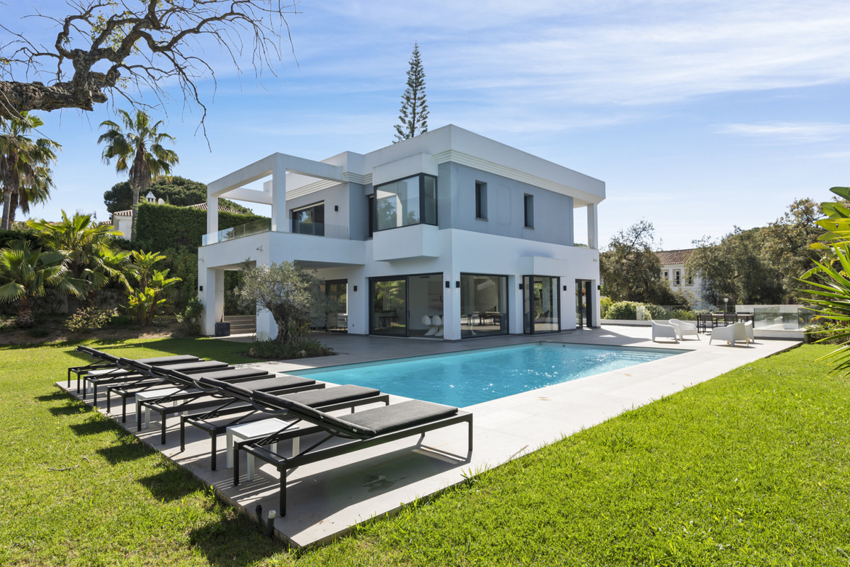 Detached Villa in Las Chapas