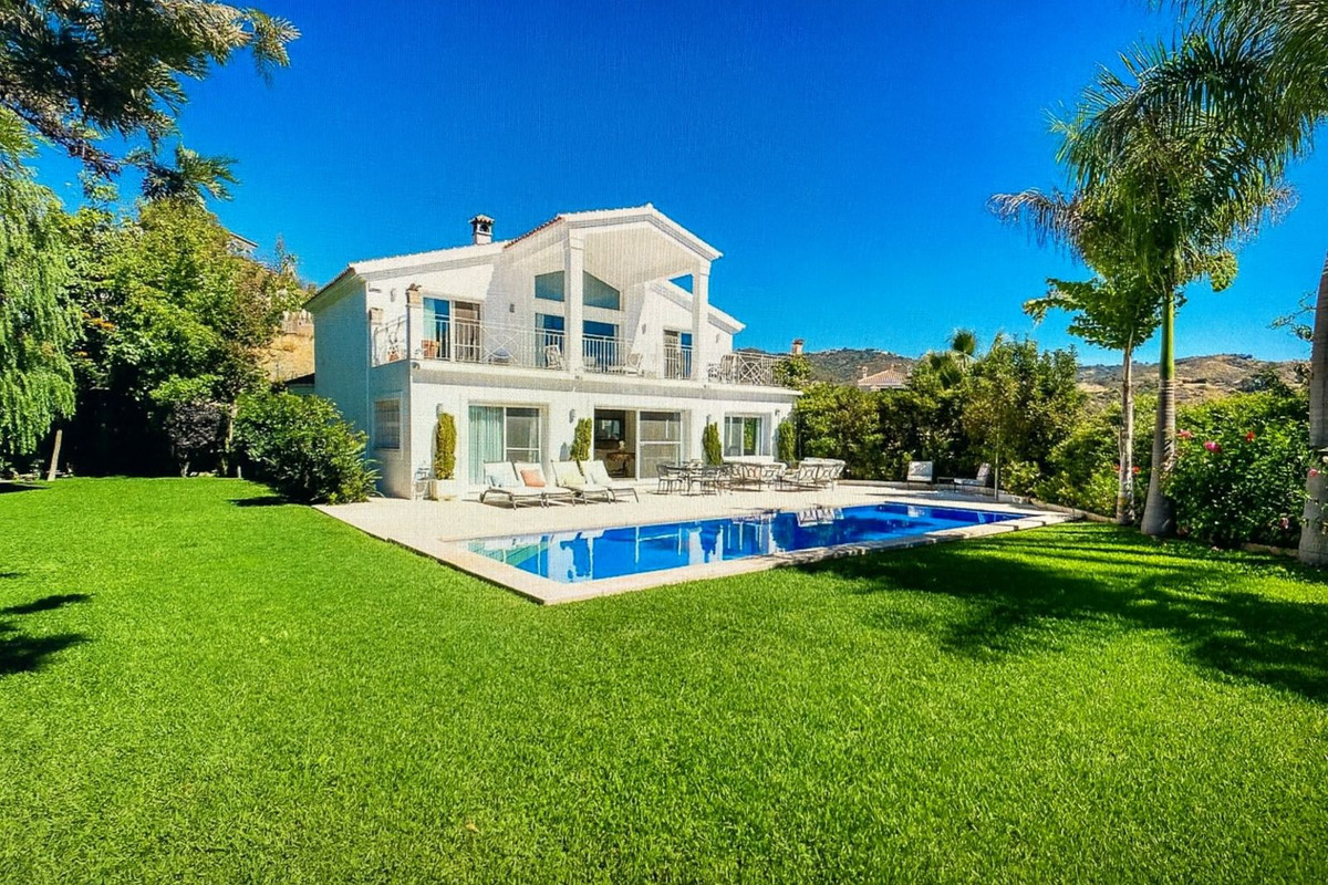 Detached Villa in Elviria