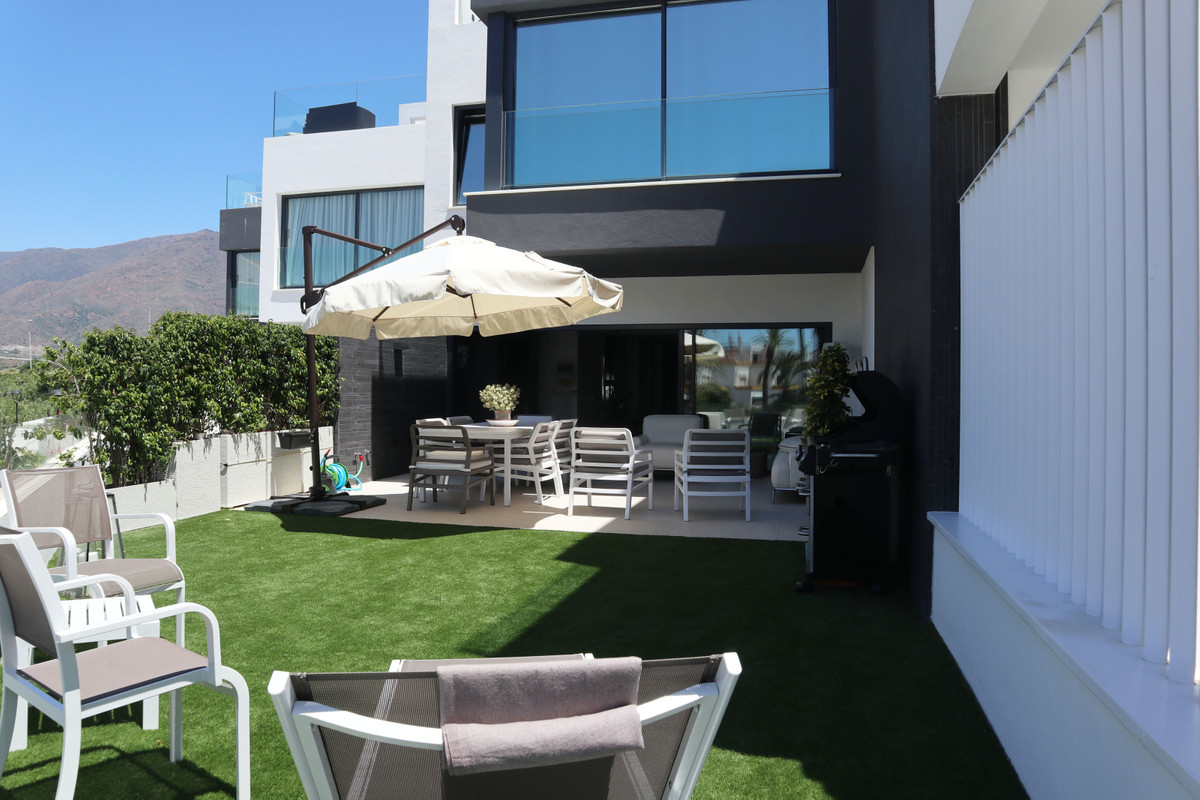 Semi-Detached House in Estepona