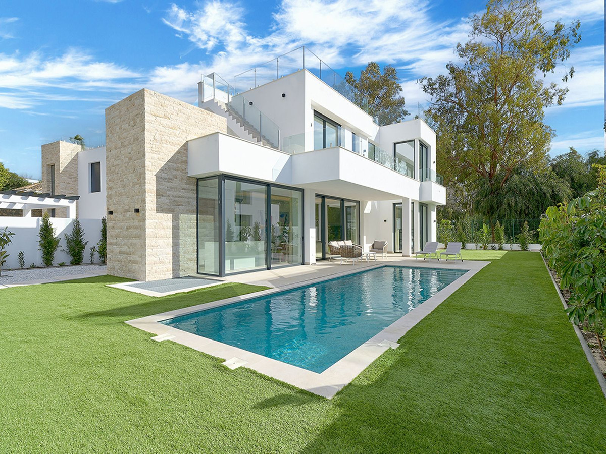 Detached Villa in Atalaya