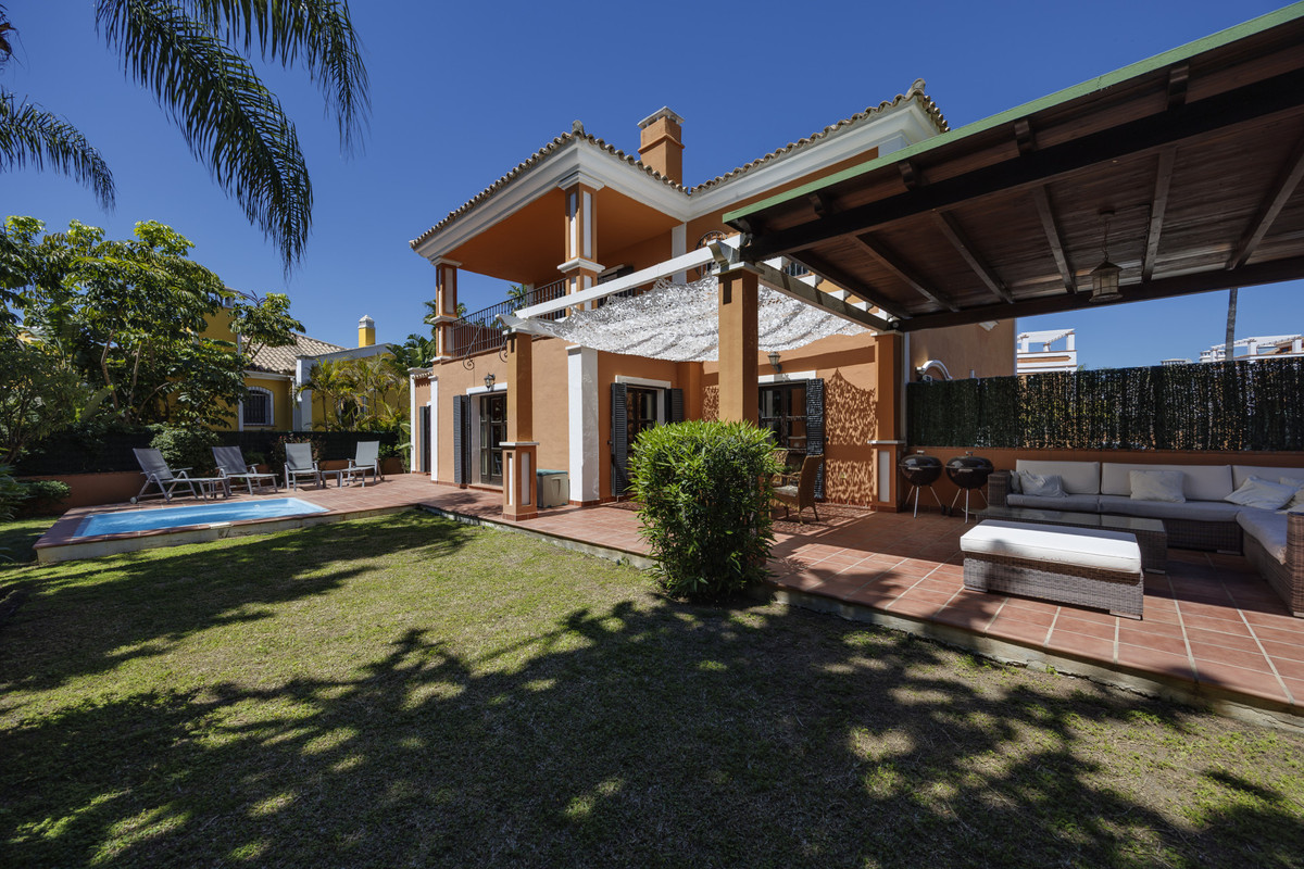 Detached Villa in Guadalmina Alta