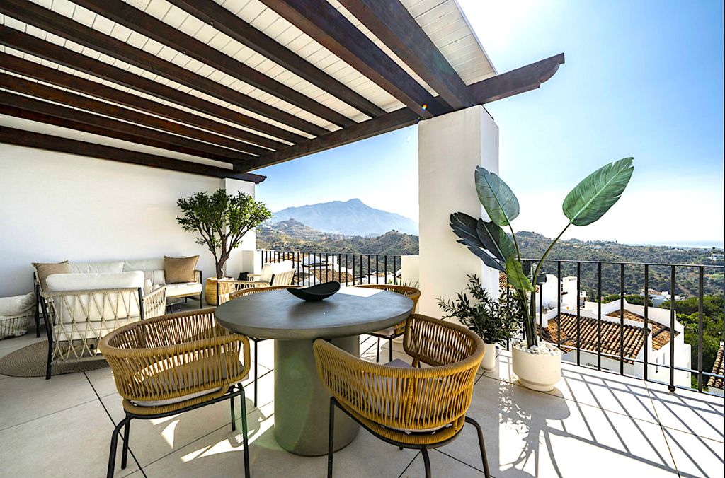 4 room luxury penthouse for sale in Marbella, Spain