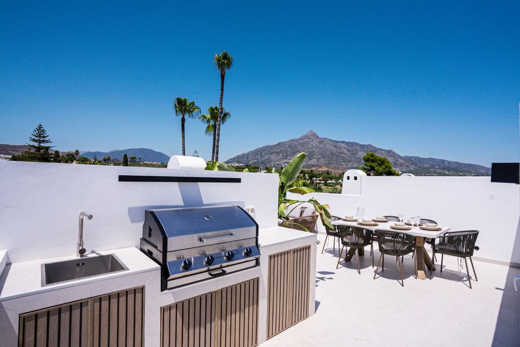 Luxury penthouse for sale in Marbella, Andalusia
