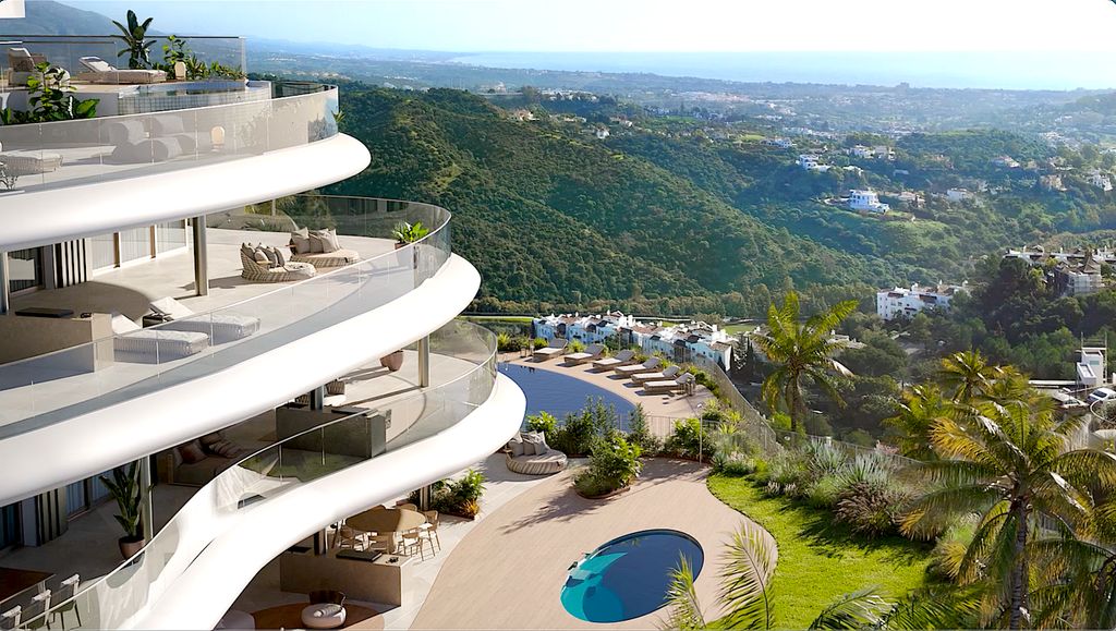 5 room luxury penthouse for sale in Marbella, Andalusia