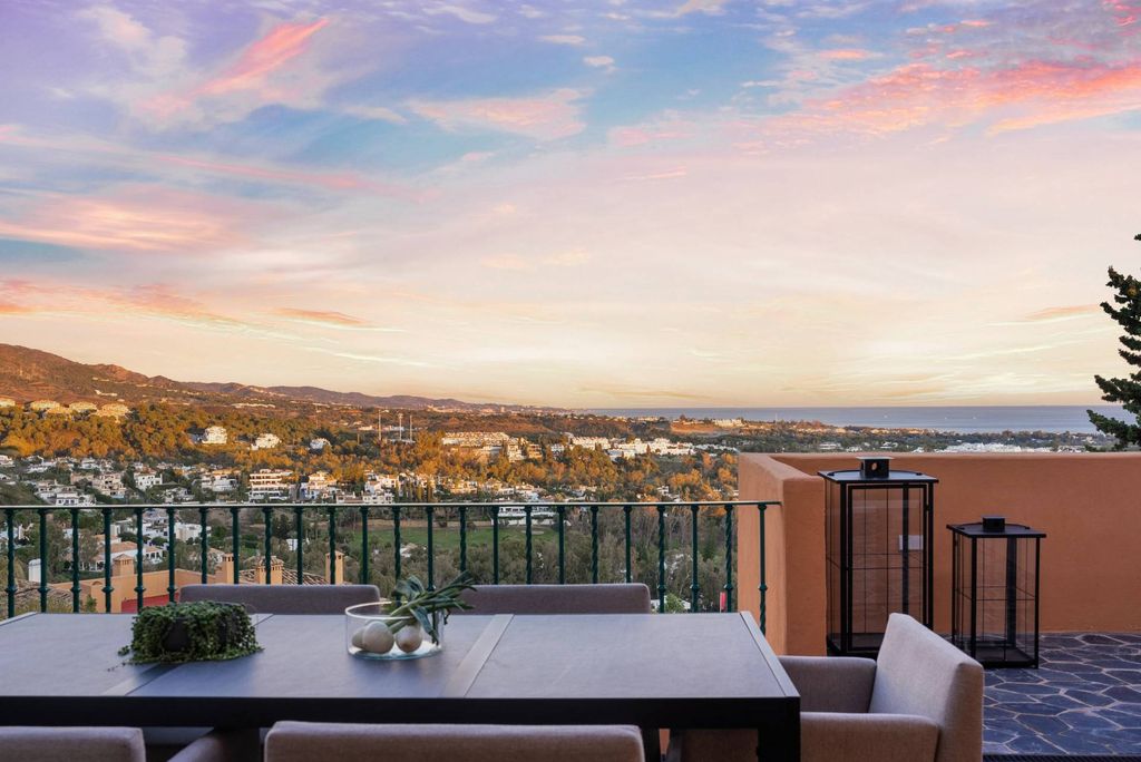 4 bedroom luxury penthouse for sale in Nueva Andalucia, Andalusia