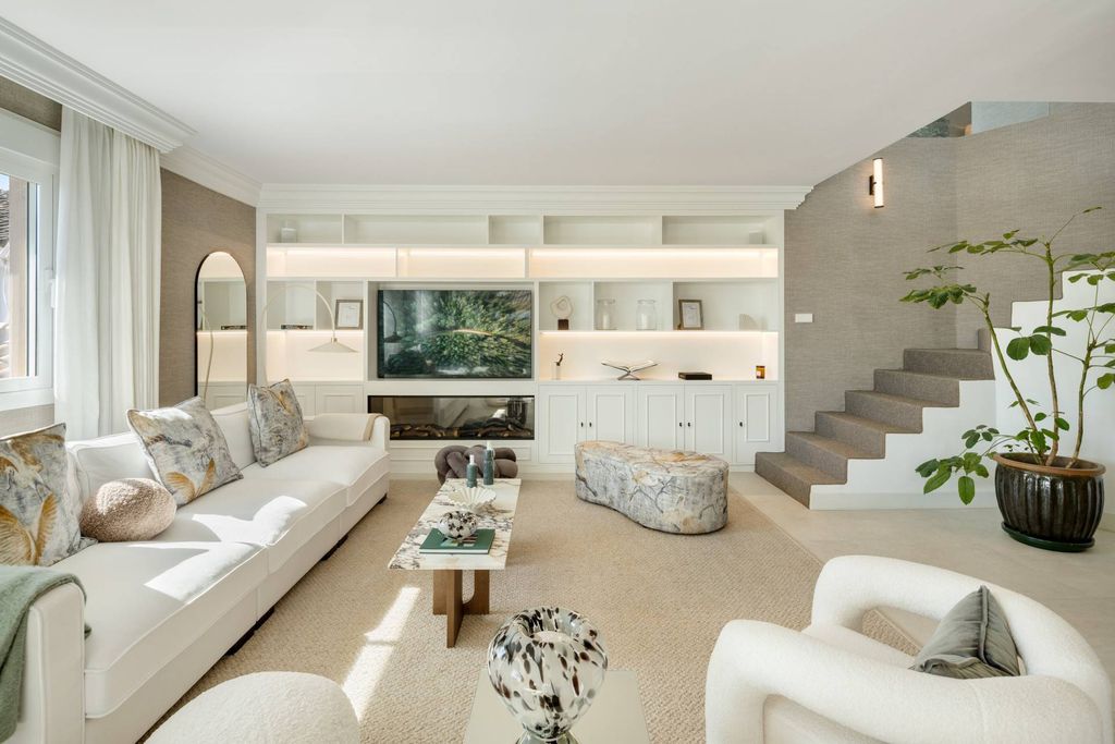 5 bedroom luxury penthouse for sale in Marbella, Andalusia