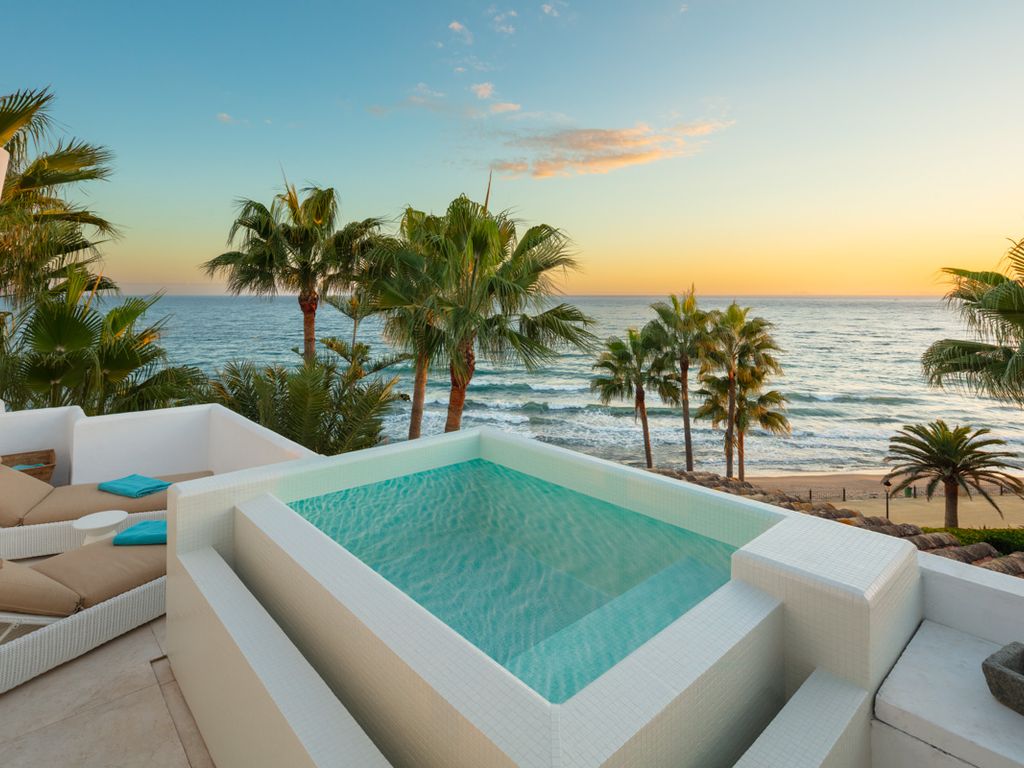 3 bedroom luxury penthouse for sale in Lomas de Marbella club, Marbella, Malaga, Andalusia