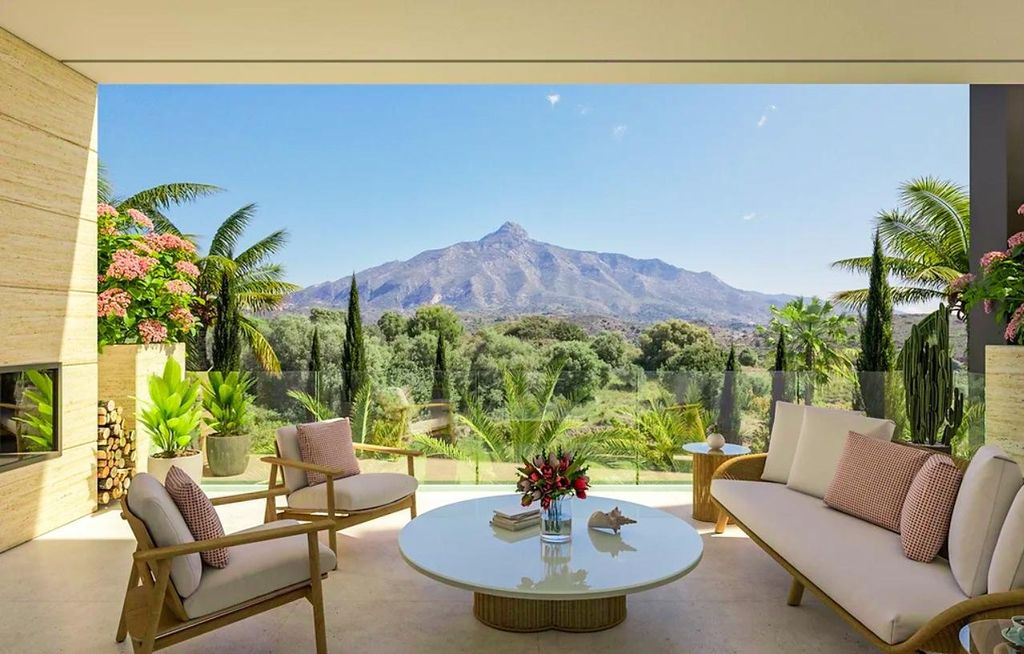 3 bedroom luxury penthouse for sale in Marbella, Andalusia