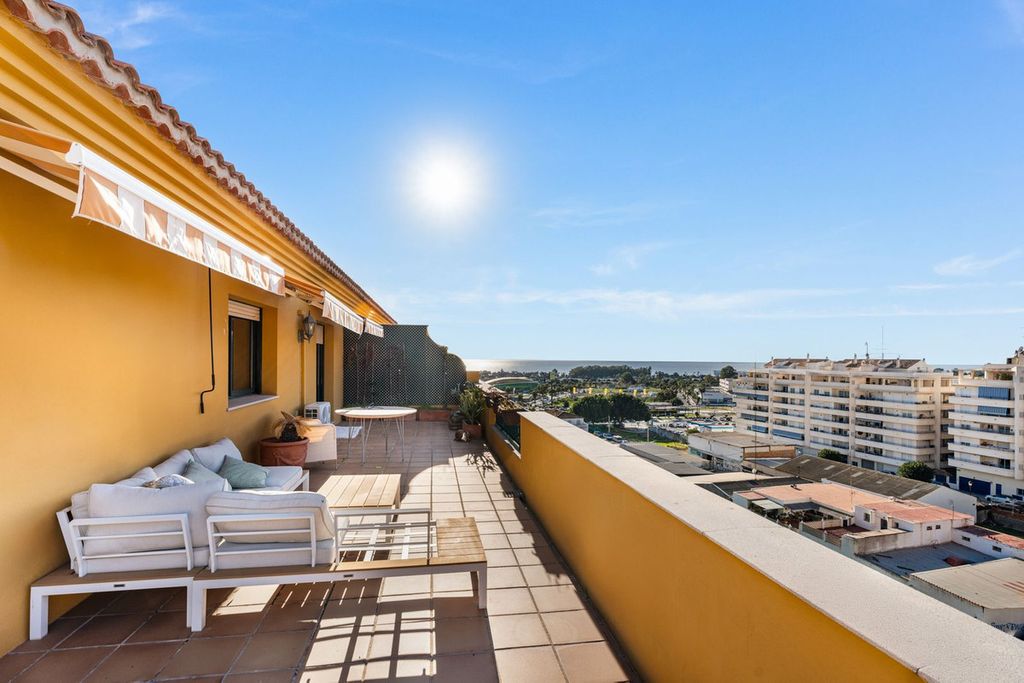3 bedroom luxury penthouse for sale in San Pedro de Alcántara, Andalusia