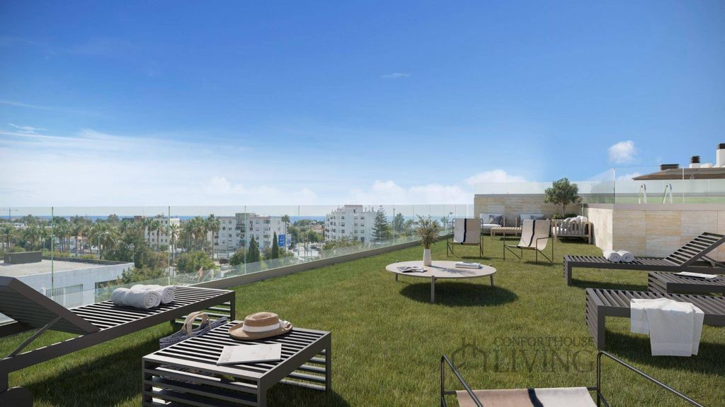 Luxury penthouse for sale in San Pedro de Alcántara, Andalusia