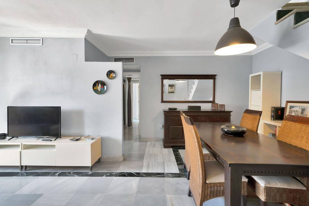 3 bedroom luxury penthouse for sale in Marbella, Andalusia