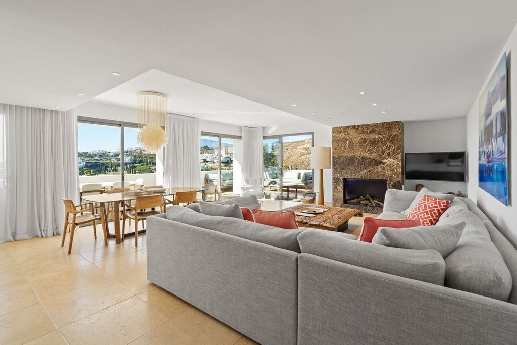 Luxury penthouse for sale in Los Flamingos, Marbella, Andalusia