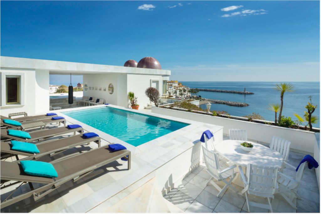 Luxury penthouse for sale in Puerto Banus, Spain