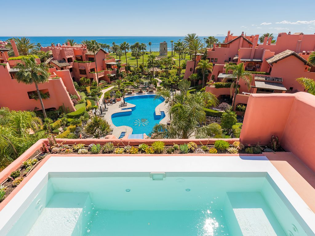 4 room luxury penthouse for sale in Marbella, Andalusia