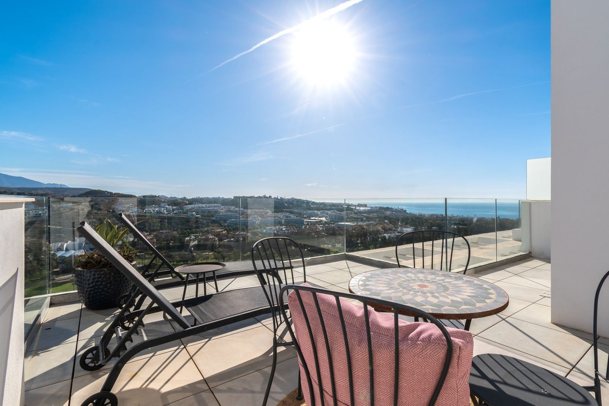 Middle Floor Apartment in La Cala