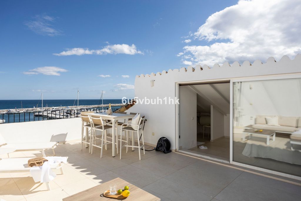Luxury penthouse for sale in Puerto Banus, Andalusia