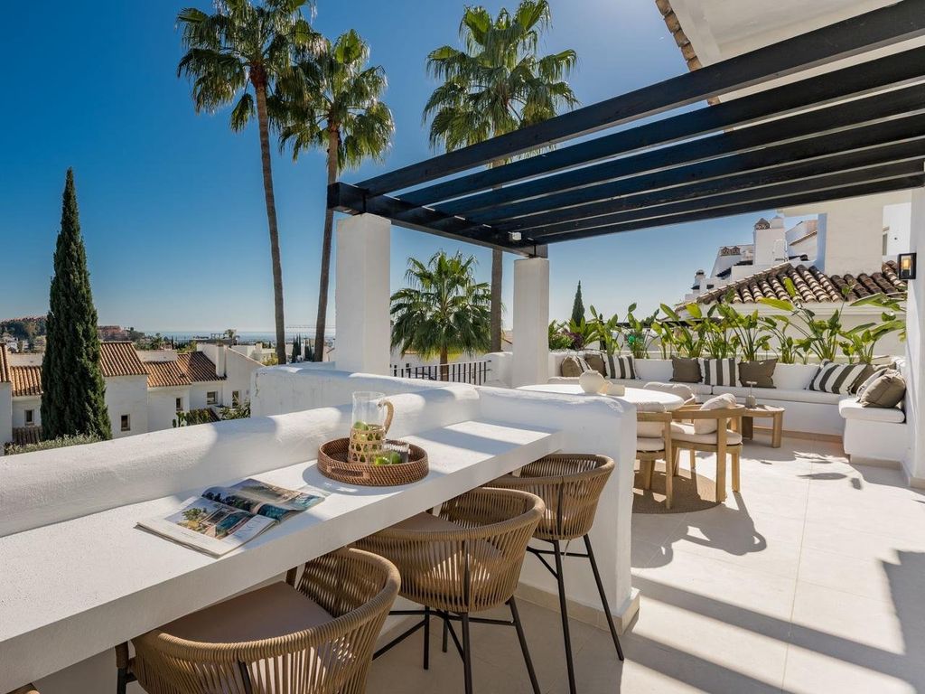 3 bedroom luxury penthouse for sale in Marbella, Andalusia