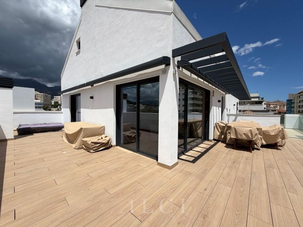 2 room luxury penthouse for sale in Marbella, Andalusia