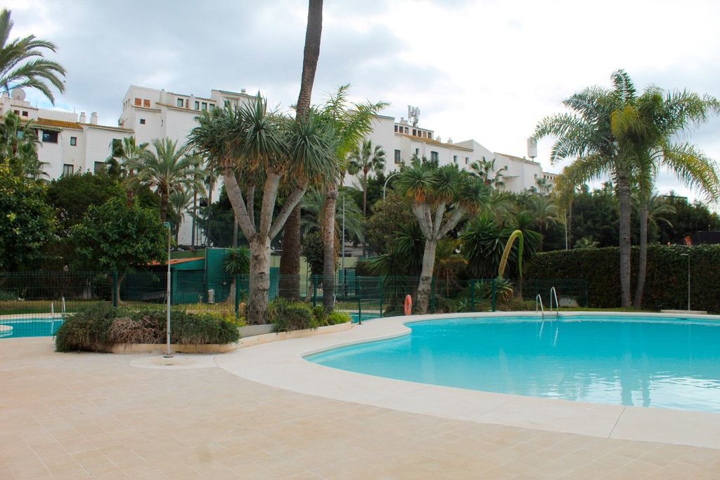 3 bedroom luxury penthouse for sale in Puerto Banus, Spain