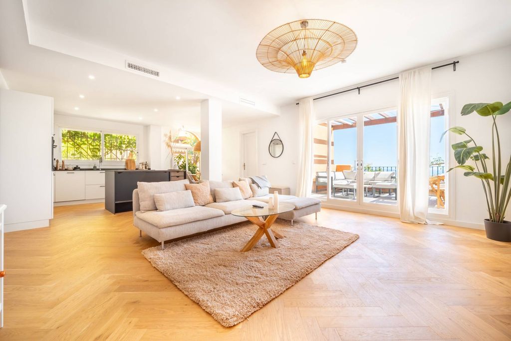 3 bedroom luxury penthouse for sale in Marbella, Spain