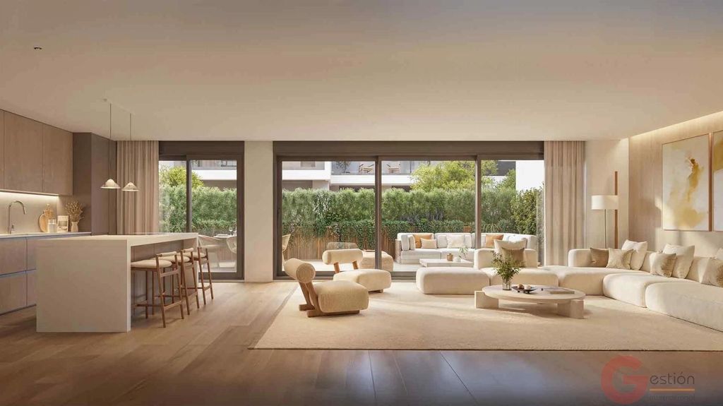 Luxury penthouse for sale in Puerto Banus, Spain