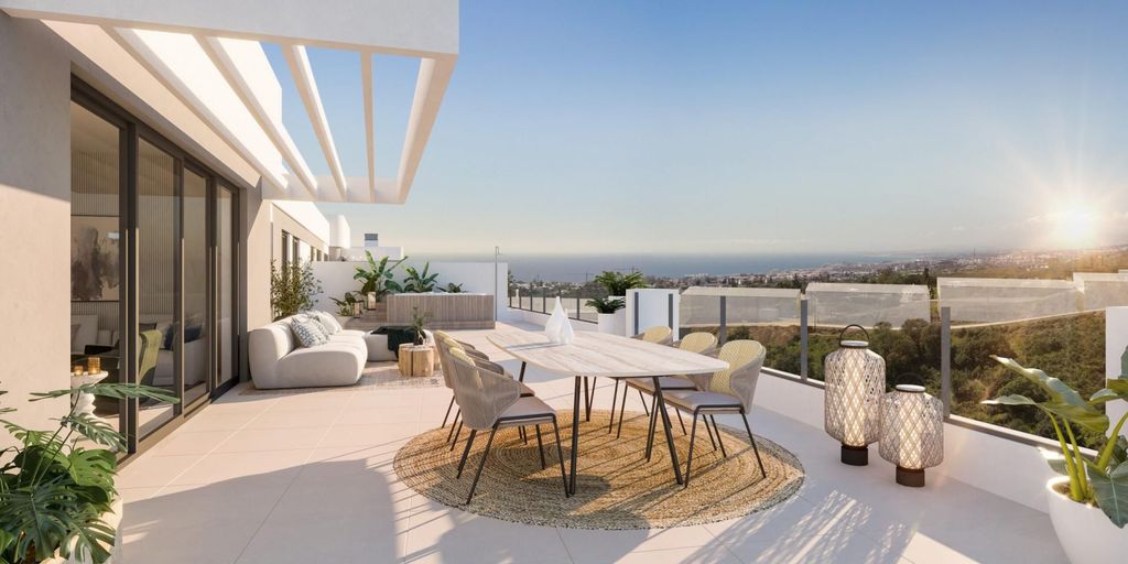 3 room luxury penthouse for sale in Marbella, Andalusia