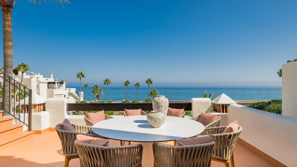 4 room luxury penthouse for sale in Marbella, Spain