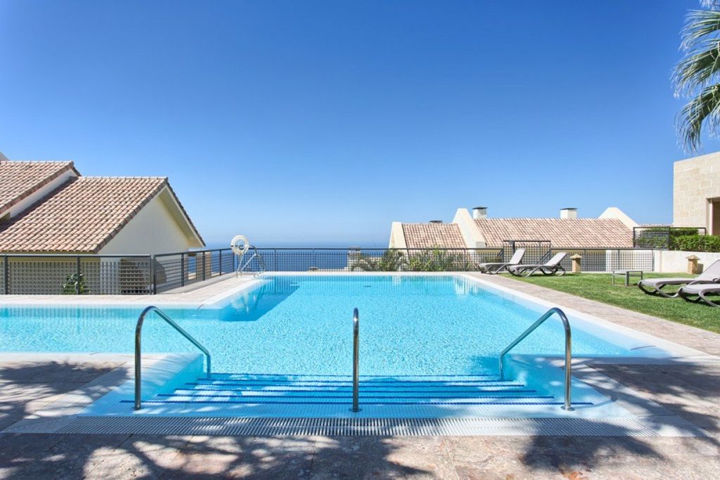 3 bedroom luxury penthouse for sale in Marbella, Andalusia