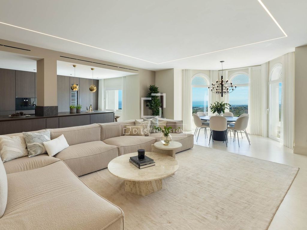 Luxury penthouse for sale in Marbella, Andalusia