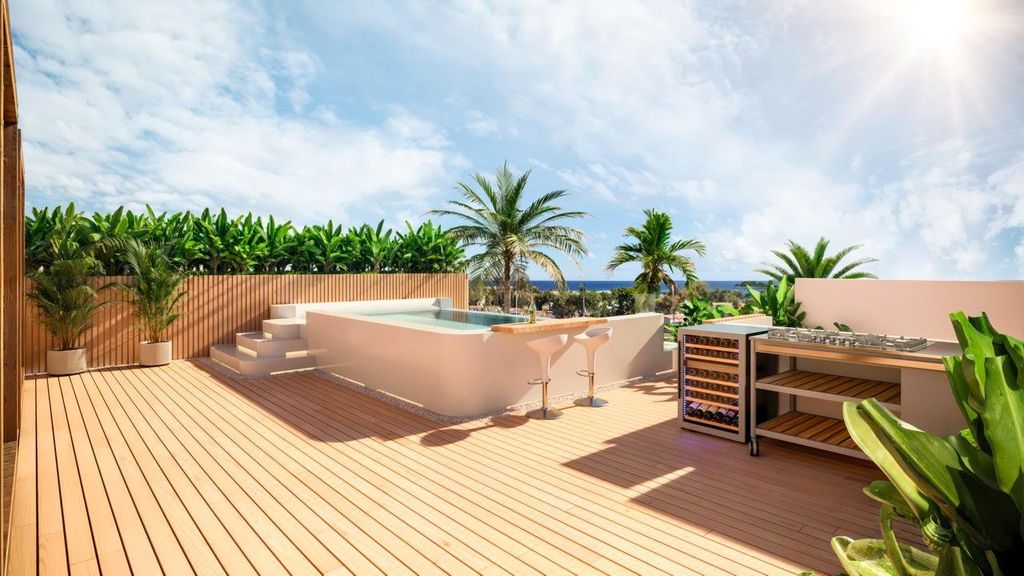 3 bedroom luxury penthouse for sale in Marbella, Spain