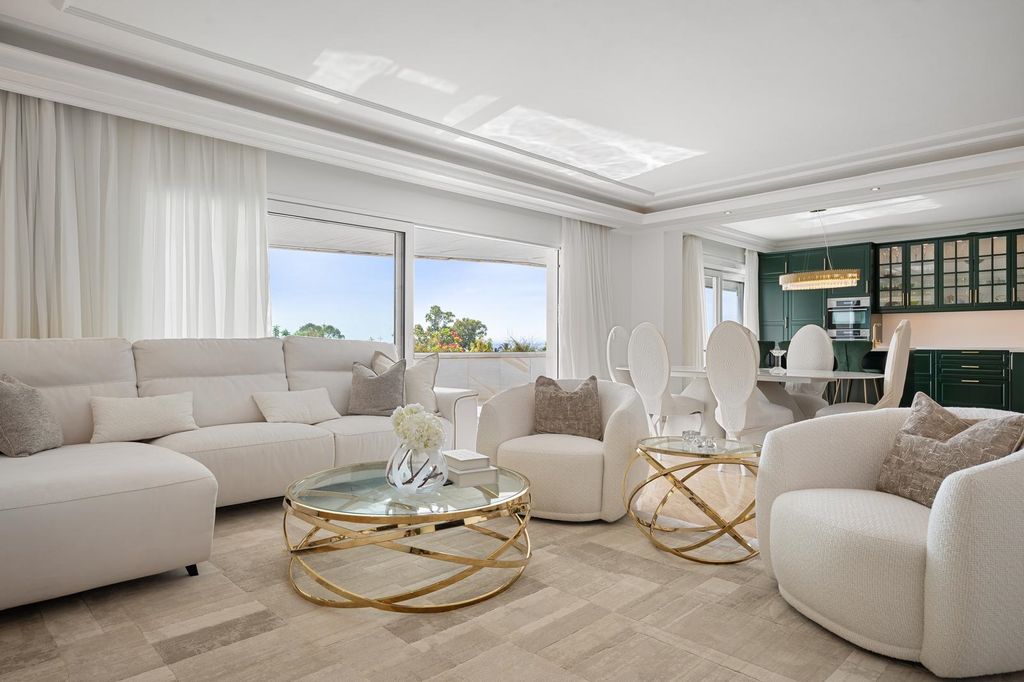 3 bedroom luxury penthouse for sale in Marbella, Andalusia