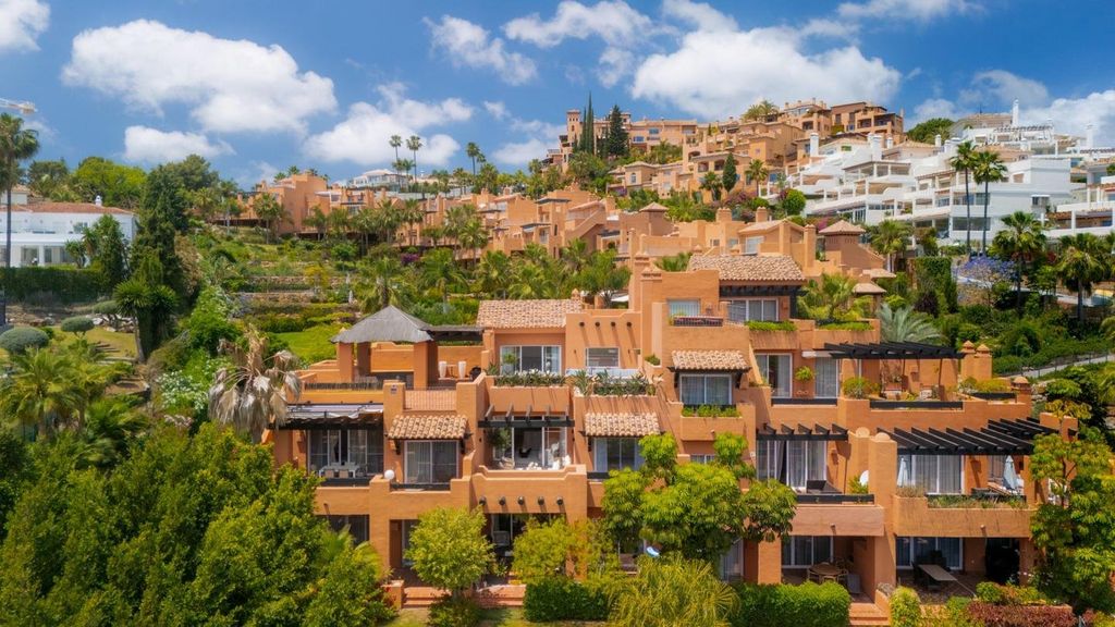 4 bedroom luxury penthouse for sale in Marbella, Andalusia