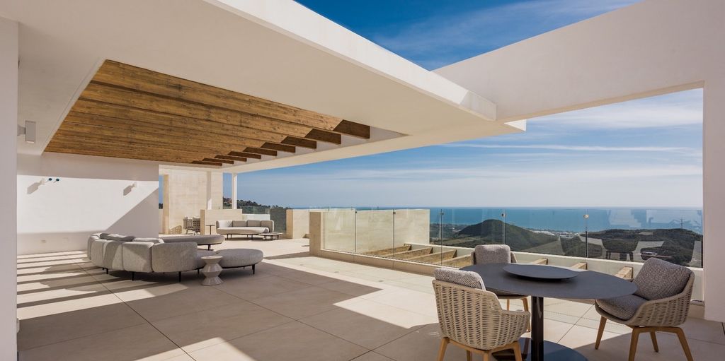 3 bedroom luxury penthouse for sale in Marbella, Spain