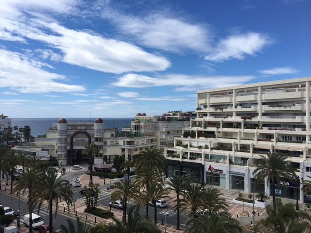 Luxury penthouse for sale in Puerto Banus, Andalusia
