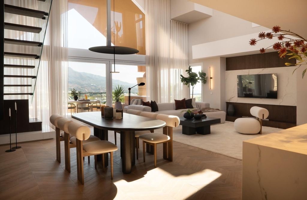 3 room luxury penthouse for sale in Marbella, Andalusia