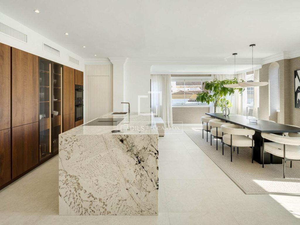 5 bedroom luxury penthouse for sale in Marbella, Andalusia