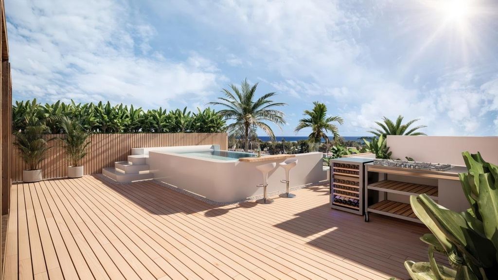 3 bedroom luxury penthouse for sale in San Pedro de Alcántara, Spain
