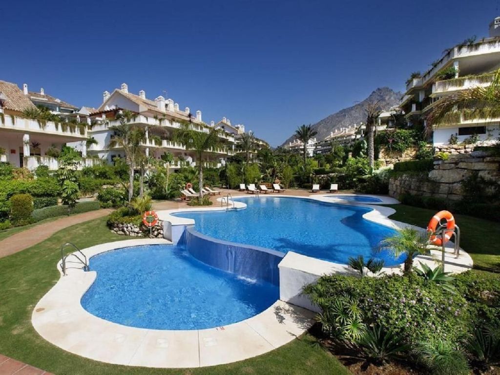 Luxury penthouse for sale in The Golden Mile, Marbella, Andalusia