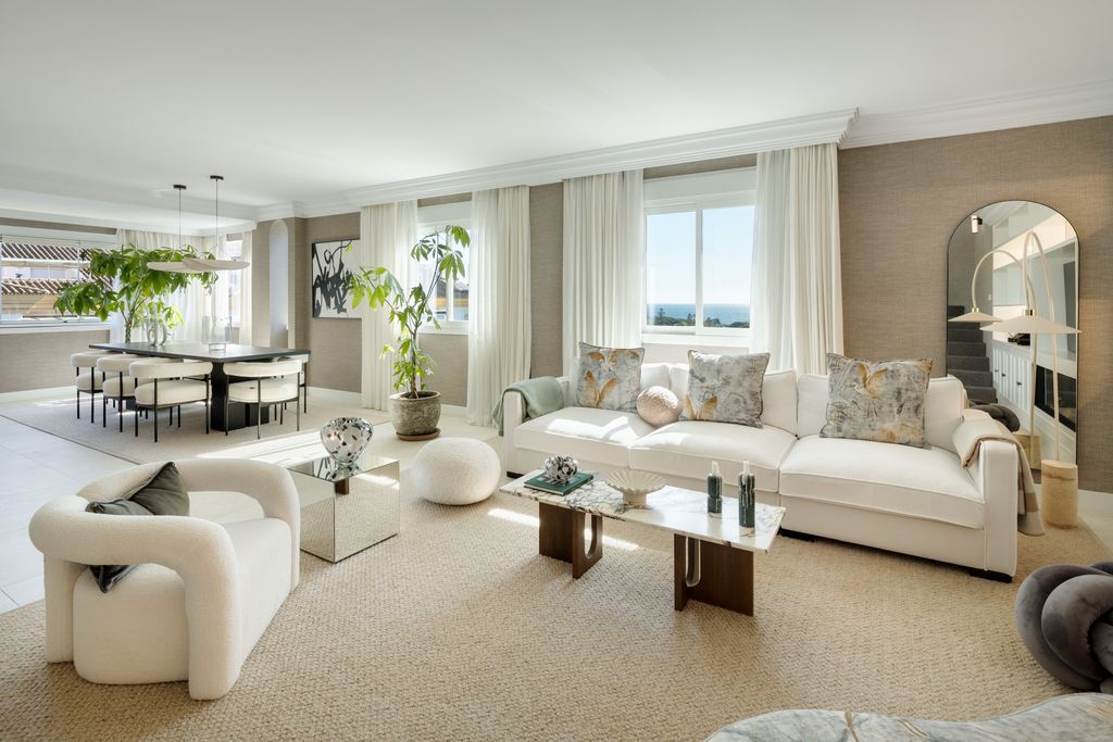 Luxury penthouse for sale in Marbella, Andalusia