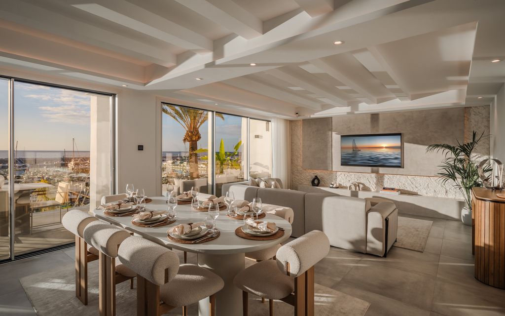 Luxury penthouse for sale in Marbella, Andalusia