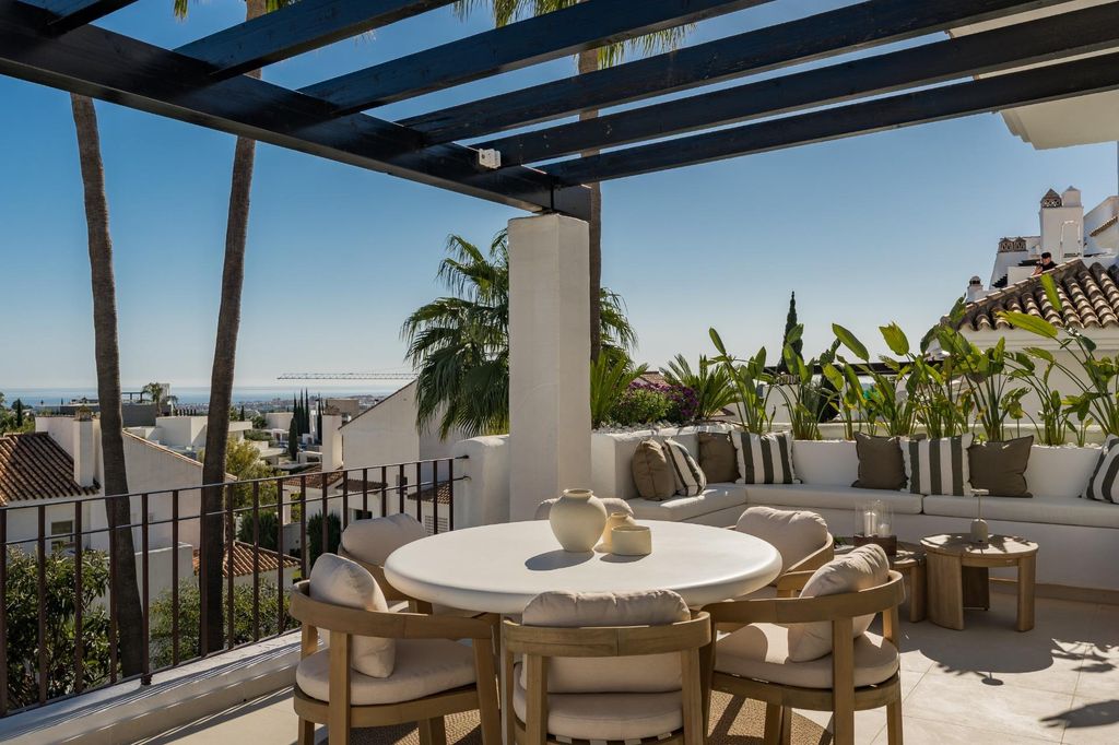 3 room luxury penthouse for sale in Marbella, Spain