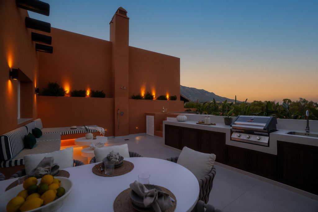 4 bedroom luxury penthouse for sale in Marbella, Andalusia