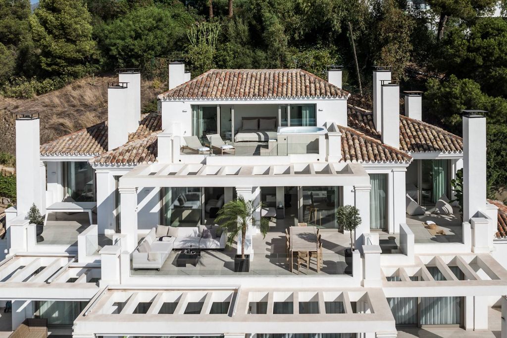 Luxury penthouse for sale in Marbella, Andalusia