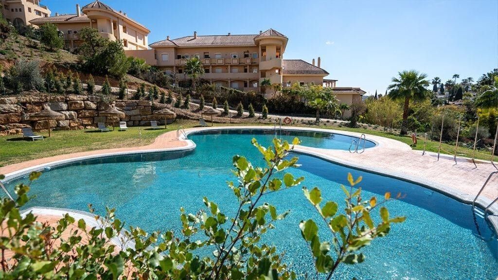 2 room luxury penthouse for sale in Marbella, Andalusia