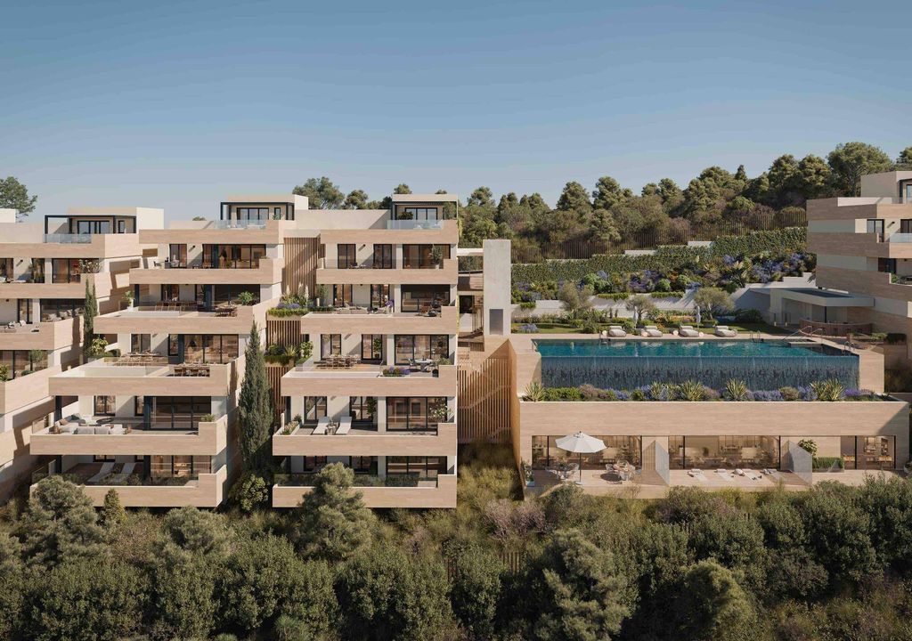 3 room luxury penthouse for sale in Marbella, Andalusia