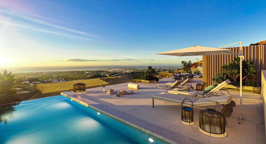 2 bedroom luxury penthouse for sale in Marbella, Andalusia