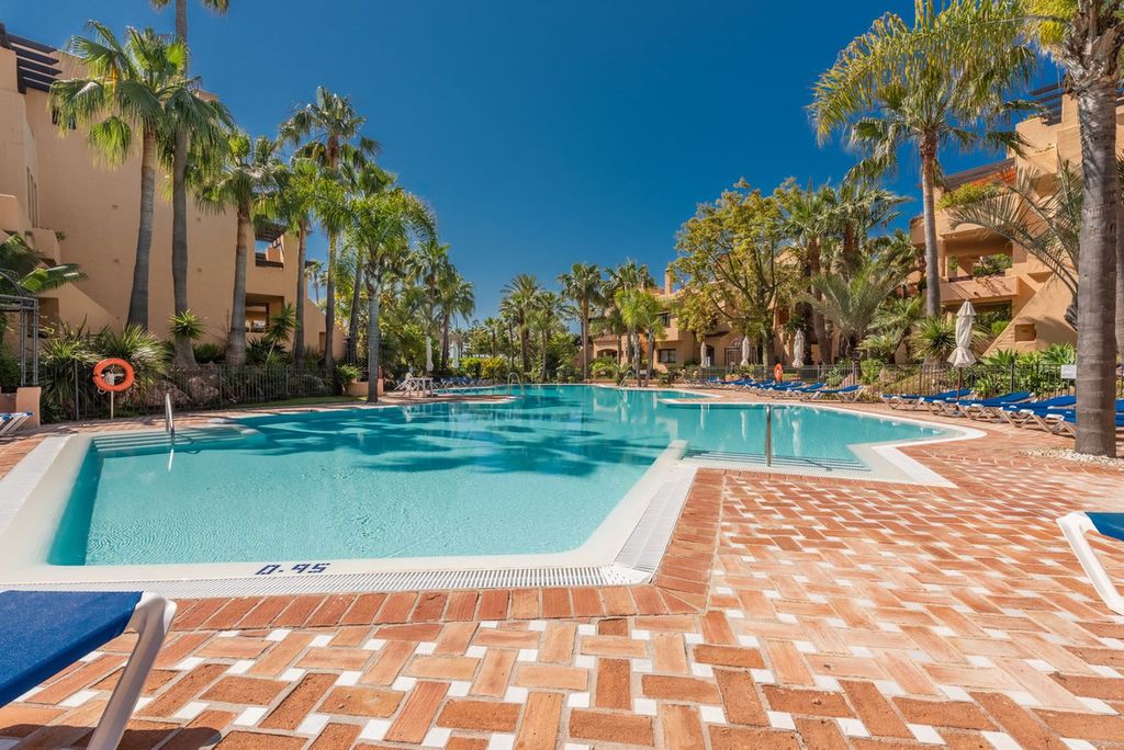 3 bedroom luxury penthouse for sale in San Pedro de Alcántara, Spain
