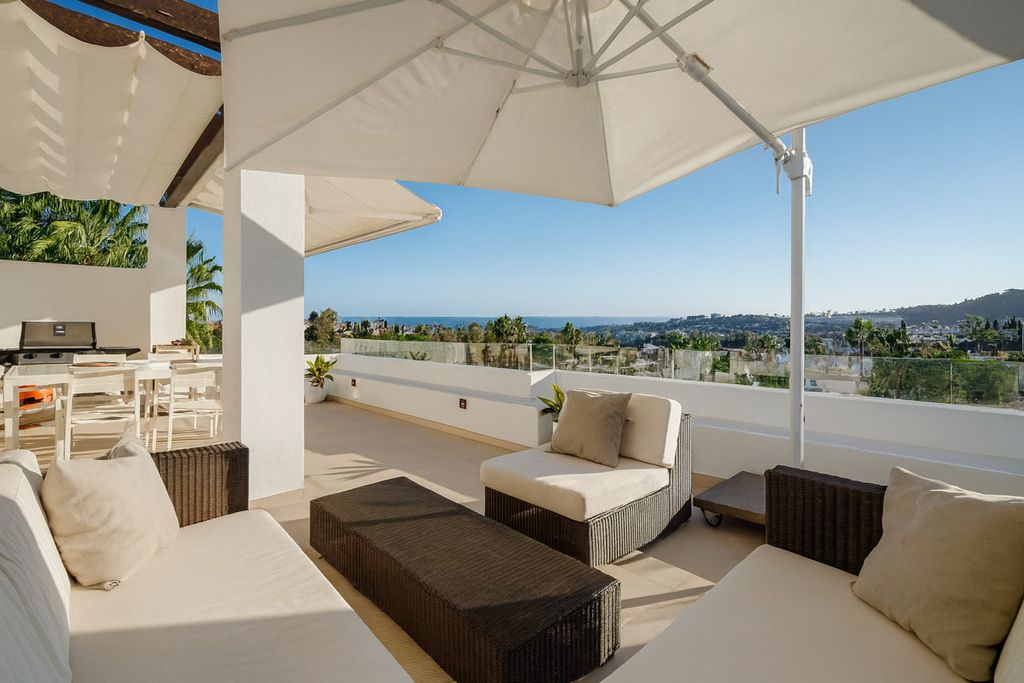 3 bedroom luxury penthouse for sale in Nueva Andalucia, Andalusia