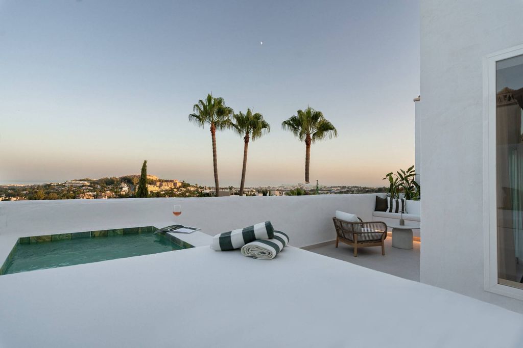 3 bedroom luxury penthouse for sale in Marbella, Spain