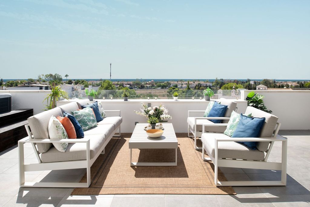 3 bedroom luxury penthouse for sale in Puerto Banus, Spain